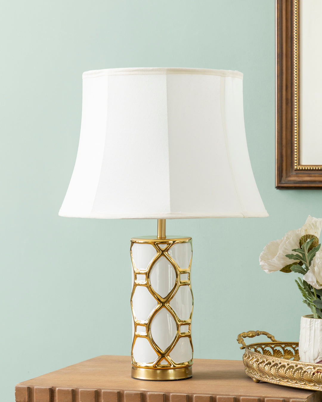 Ivory Lattice Gold Table Lamp 