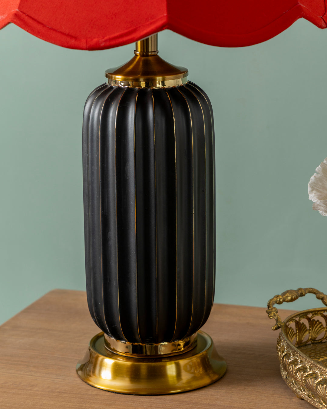 Scalloped Bell Shade Table Lamp - Black 