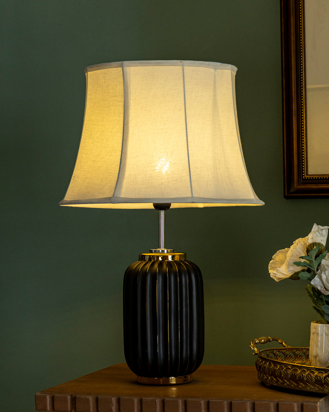 Atlas Column Table Lamp - Black 