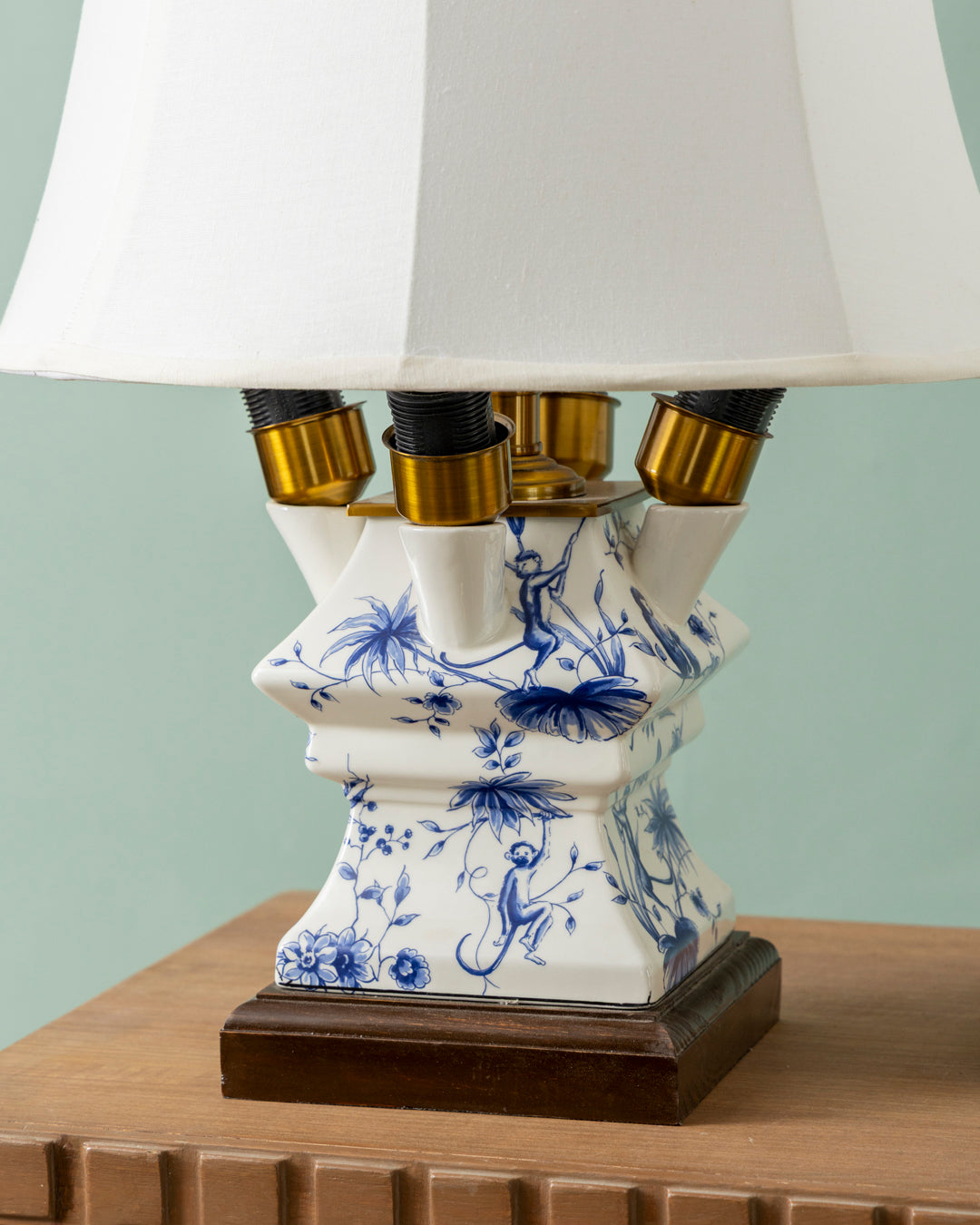 Classic Blossom Table Lamp 