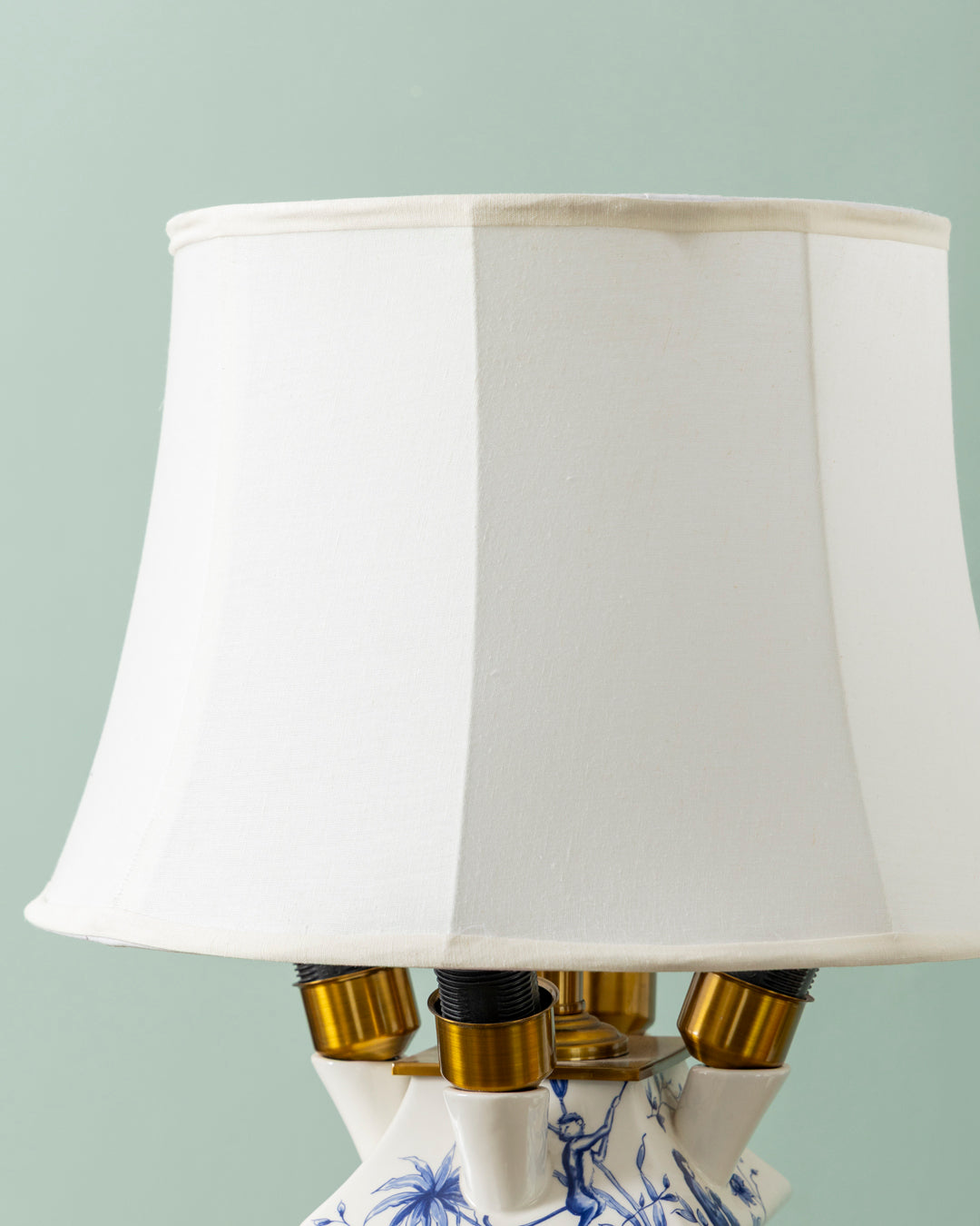 Classic Blossom Table Lamp 