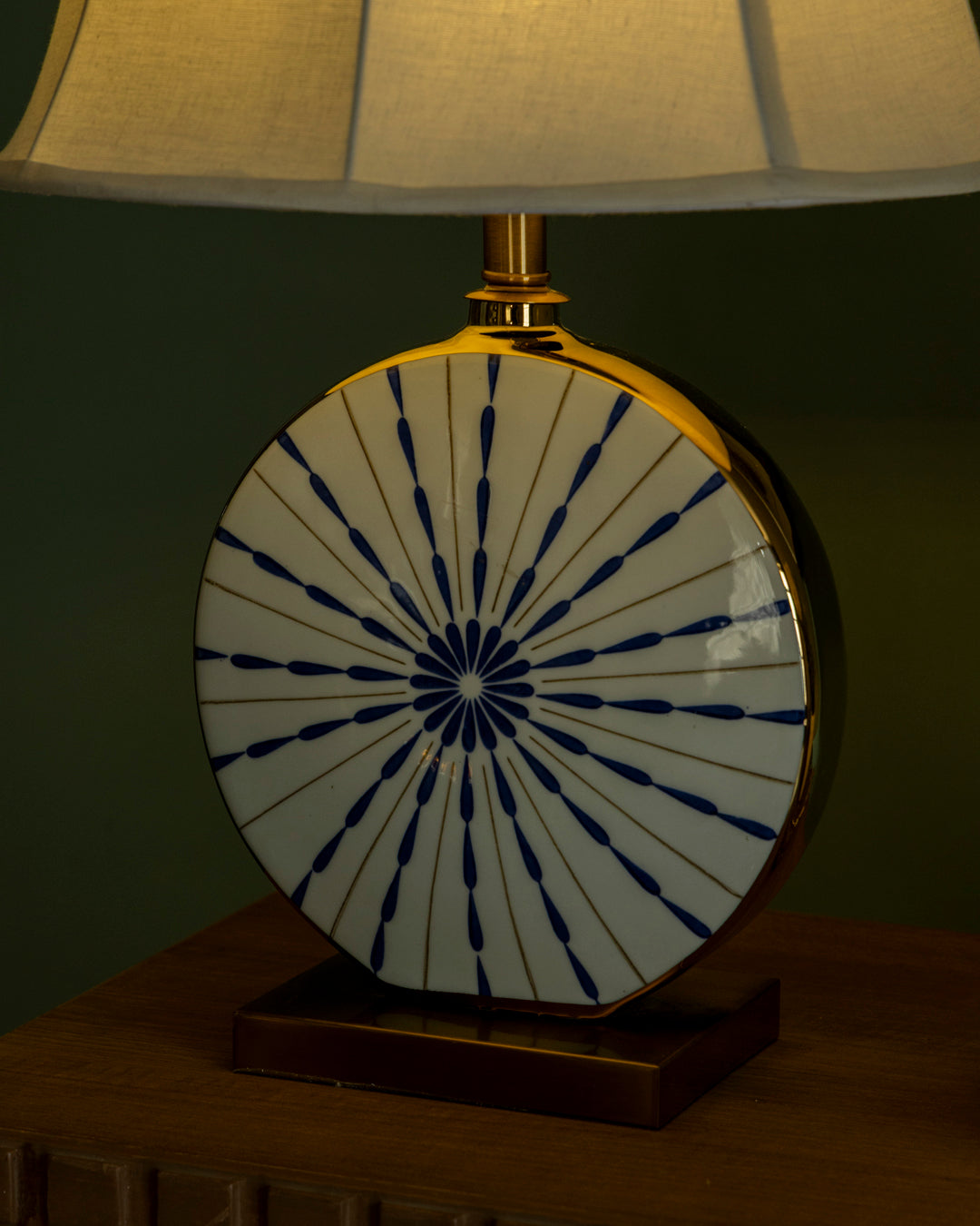 Azure Sunburst Disc Table Lamp 