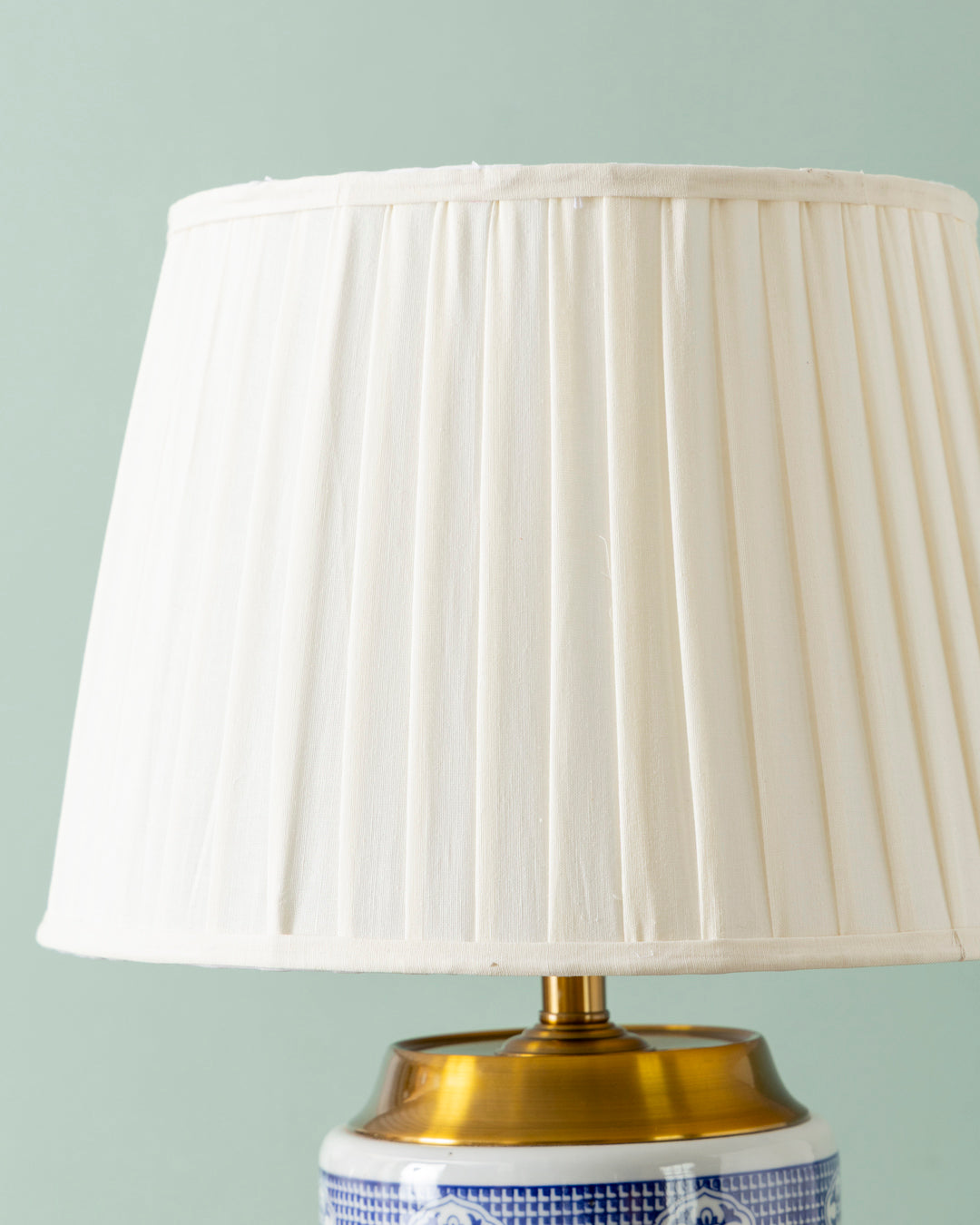 Royal Blue Cylindrical Table Lamp 