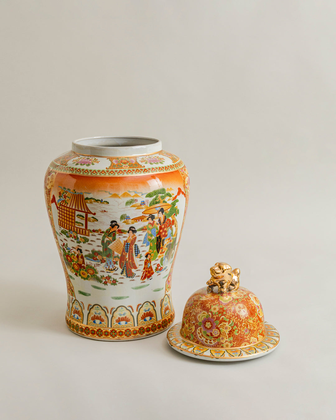 Imperial Court Heritage Temple Jar 