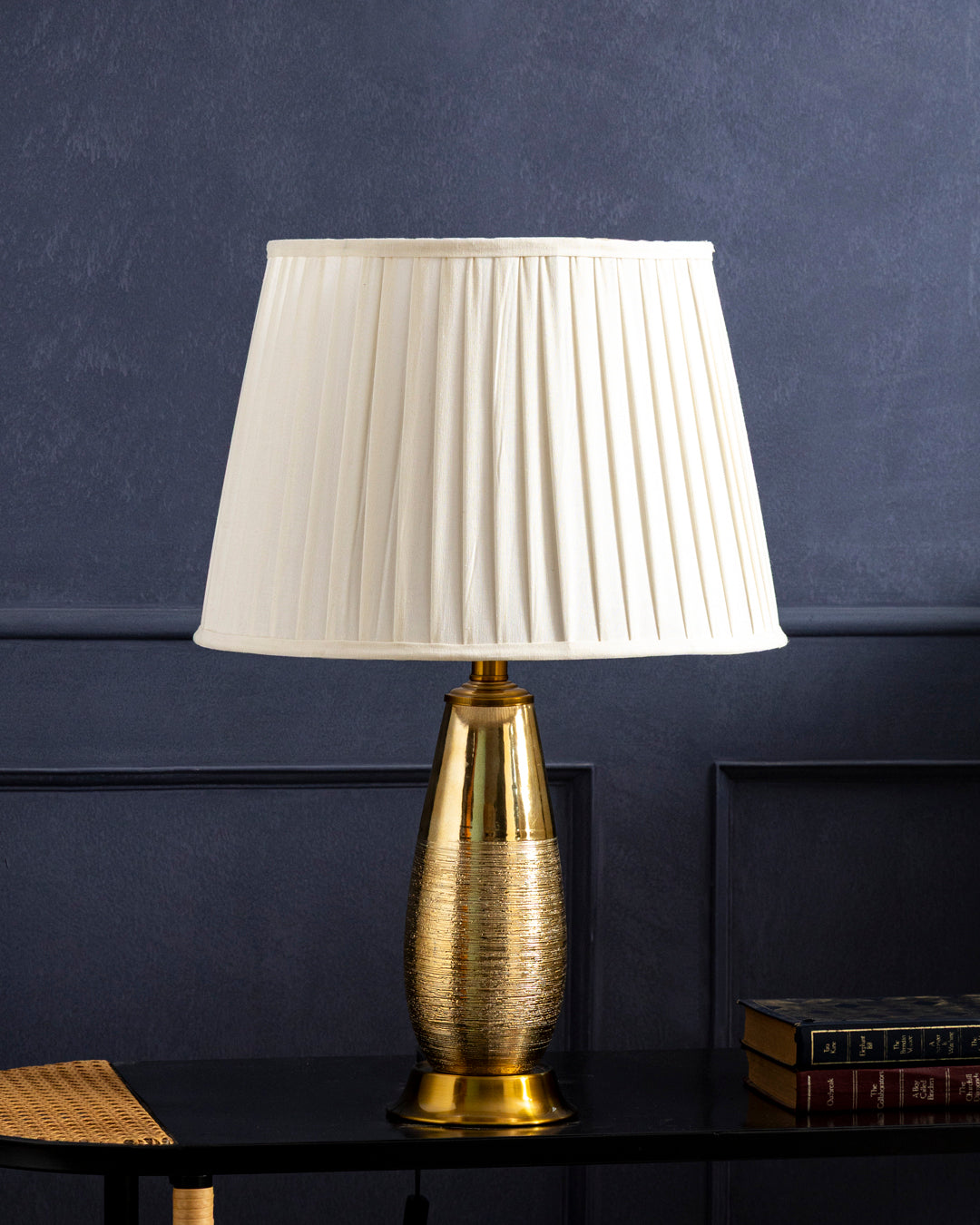 Golden Aura Table Lamp 