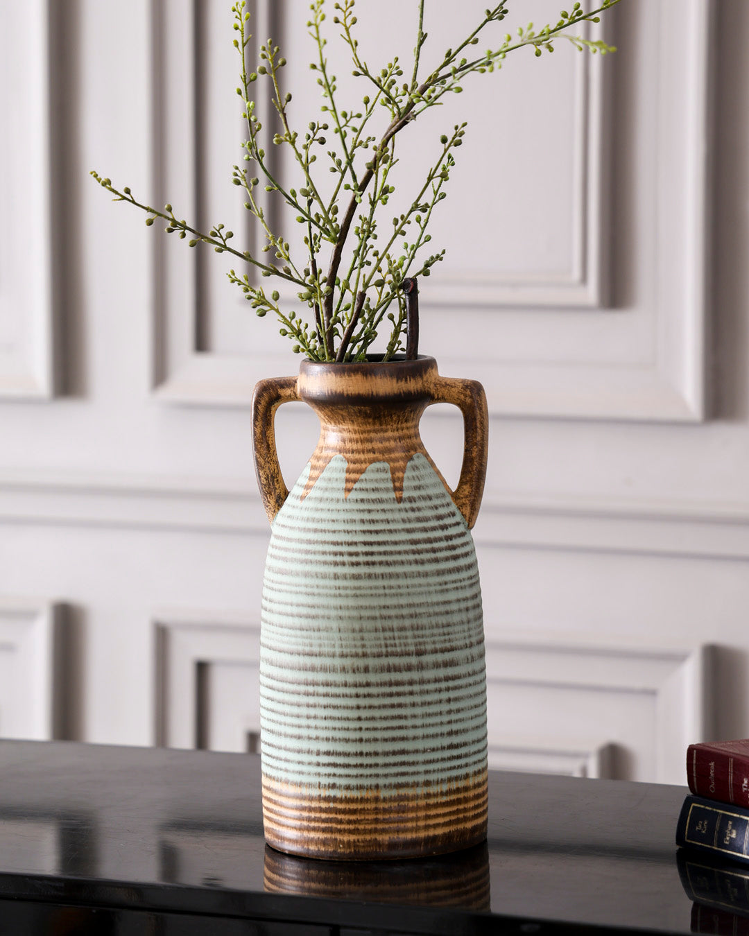 Boho Elegance Ribbed Vase 
