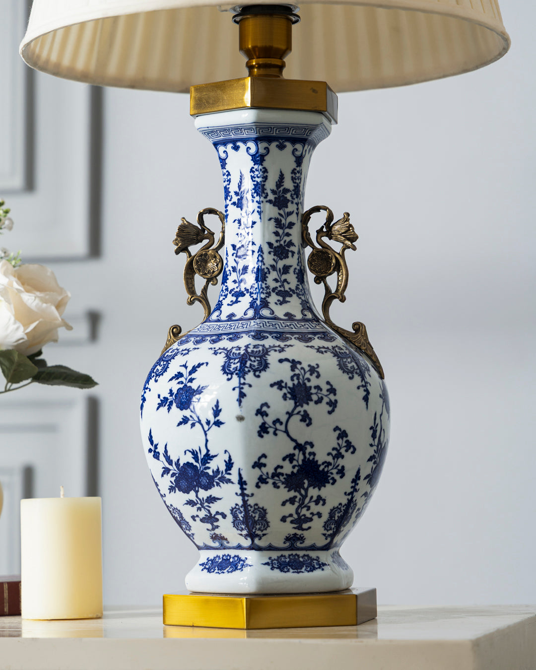 Oriental Brass Crest Table Lamp 