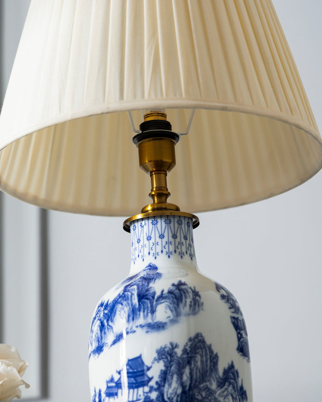 Oriental Mountain & Pavilion Bone China Table Lamp 
