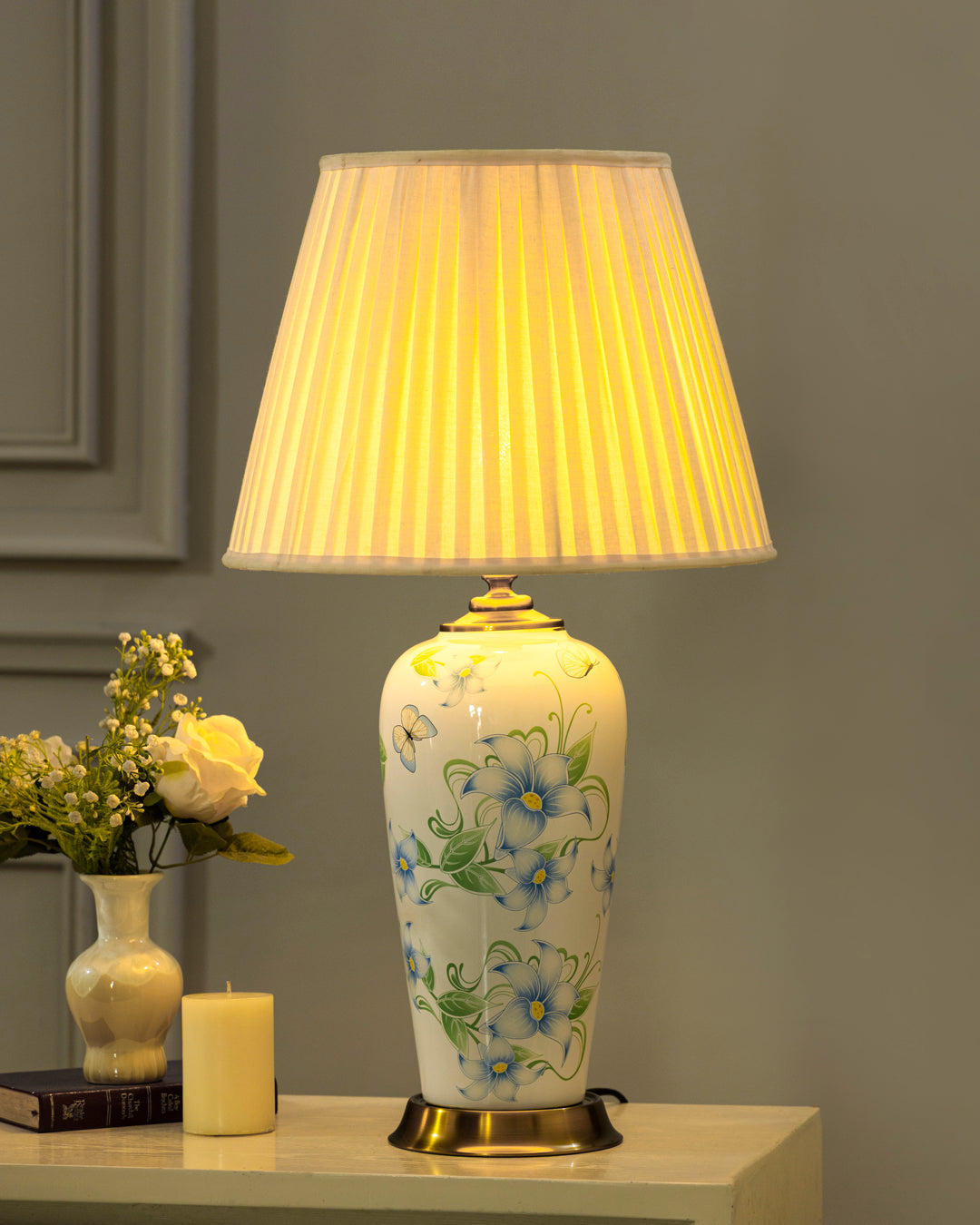Ivory Garden Bloom Table Lamp 
