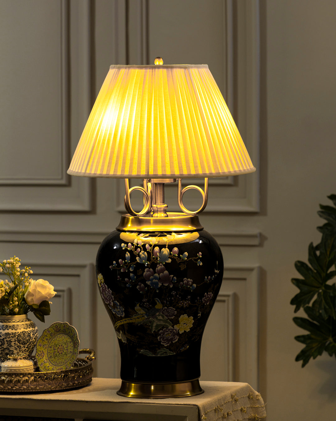 Black Orchid Royale Table Lamp 