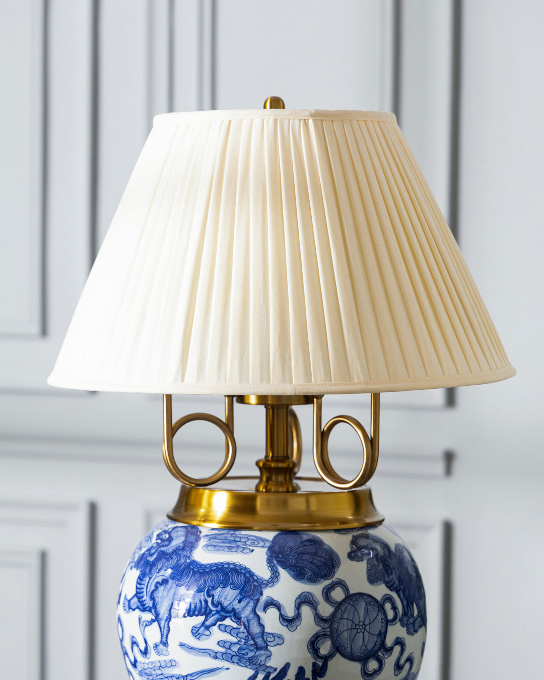 Dragon Cloud Heritage Table Lamp 