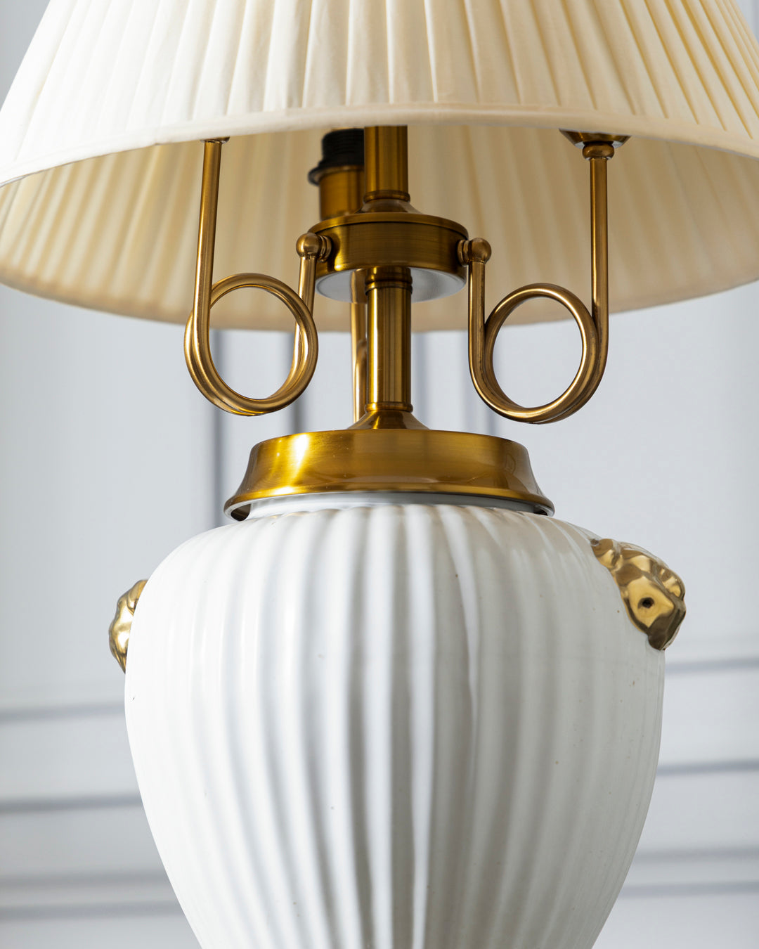 Golden Ribbed Glow Table Lamp - White 