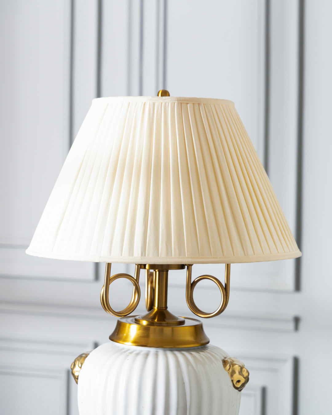 Golden Ribbed Glow Table Lamp - White 