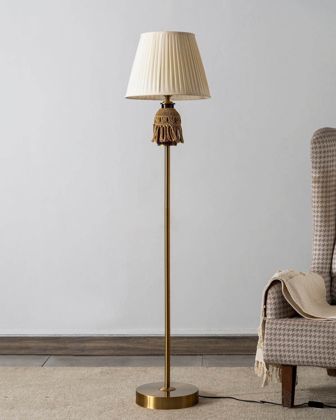 'Elegant Knots' Macrame Floor Lamp 