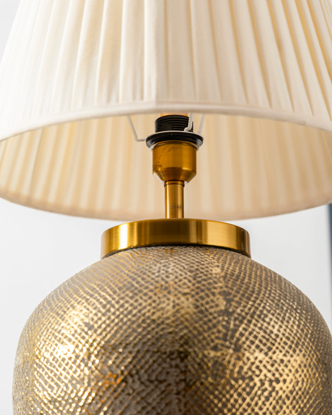 Luna Mesh Table Lamp 