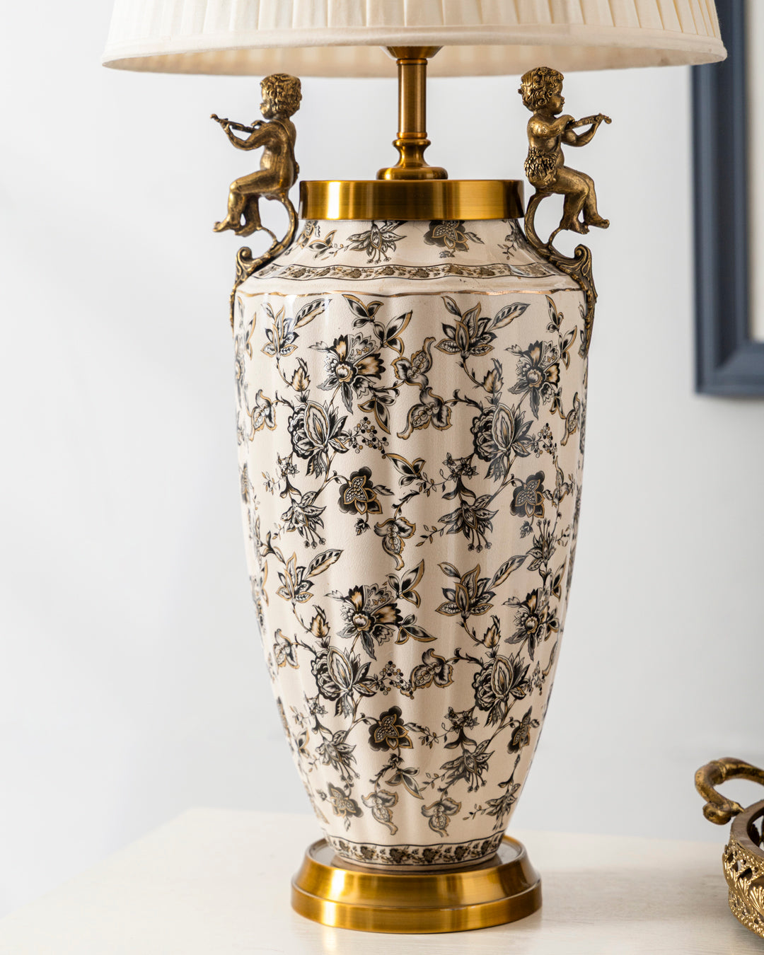 'Royal Noir' Ornamental Table Lamp 