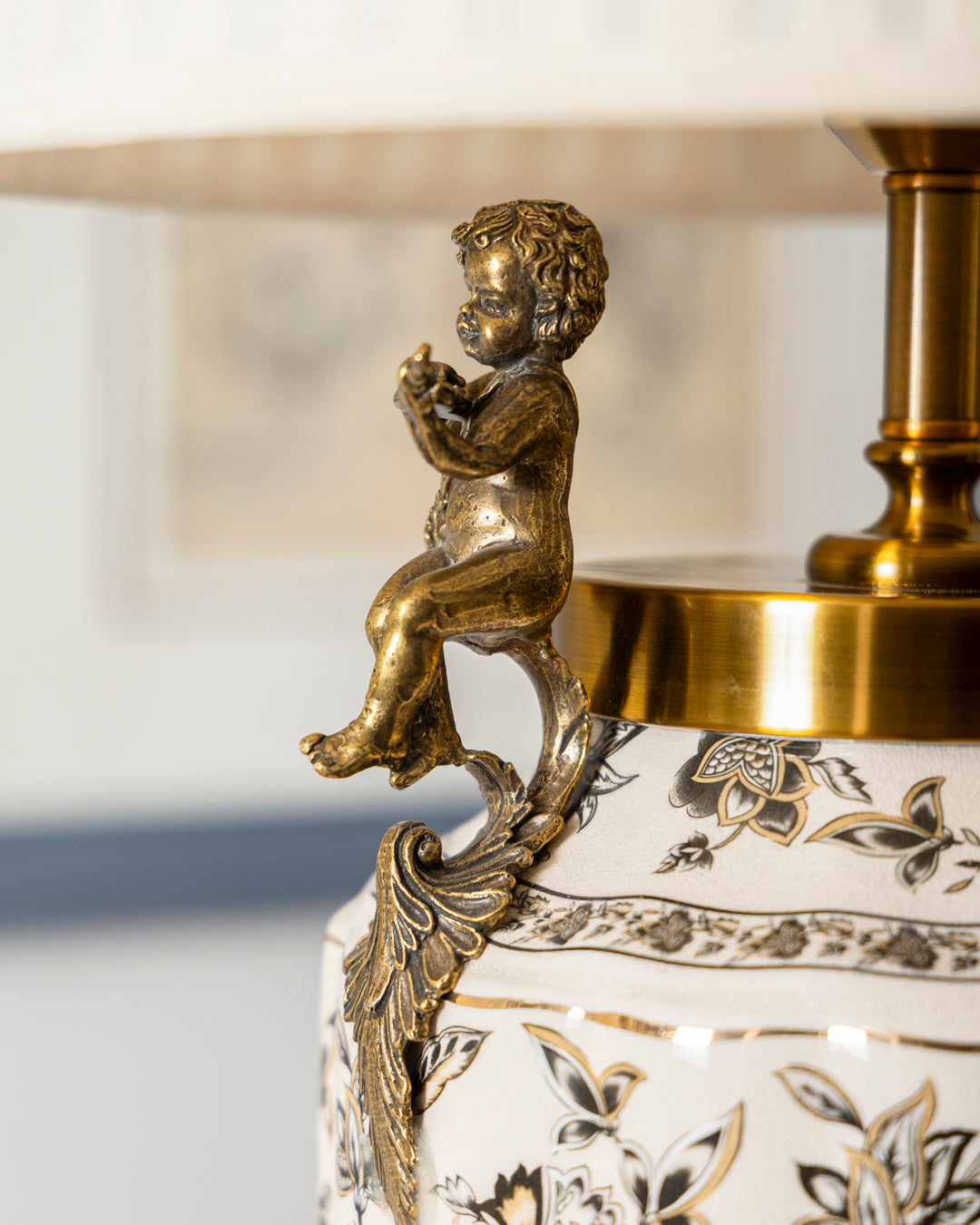 'Royal Noir' Ornamental Table Lamp 