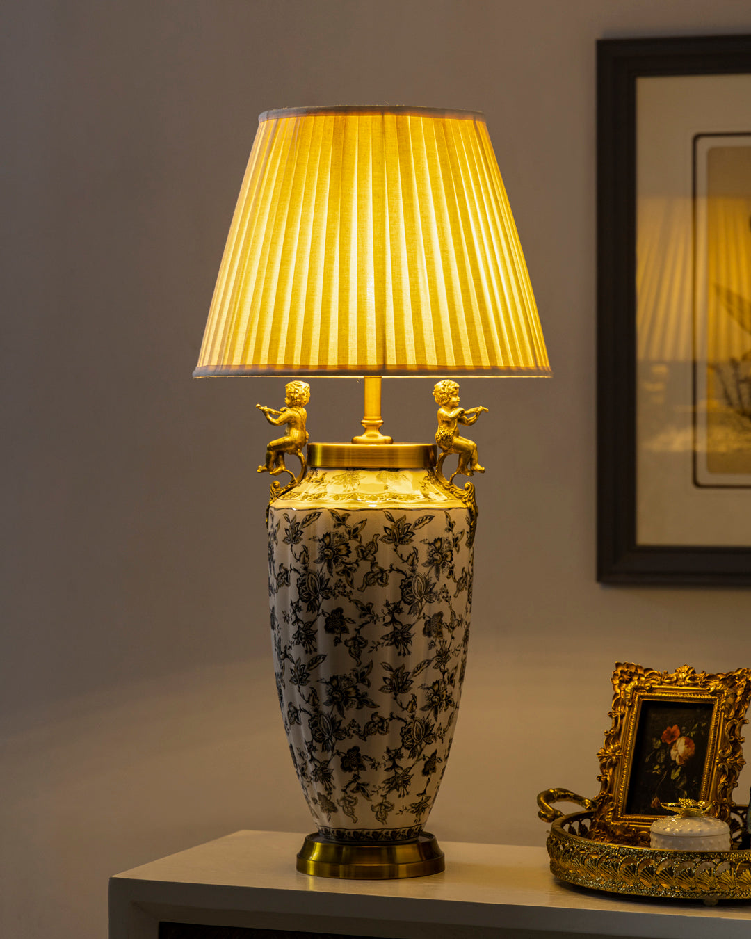 'Royal Noir' Ornamental Table Lamp 