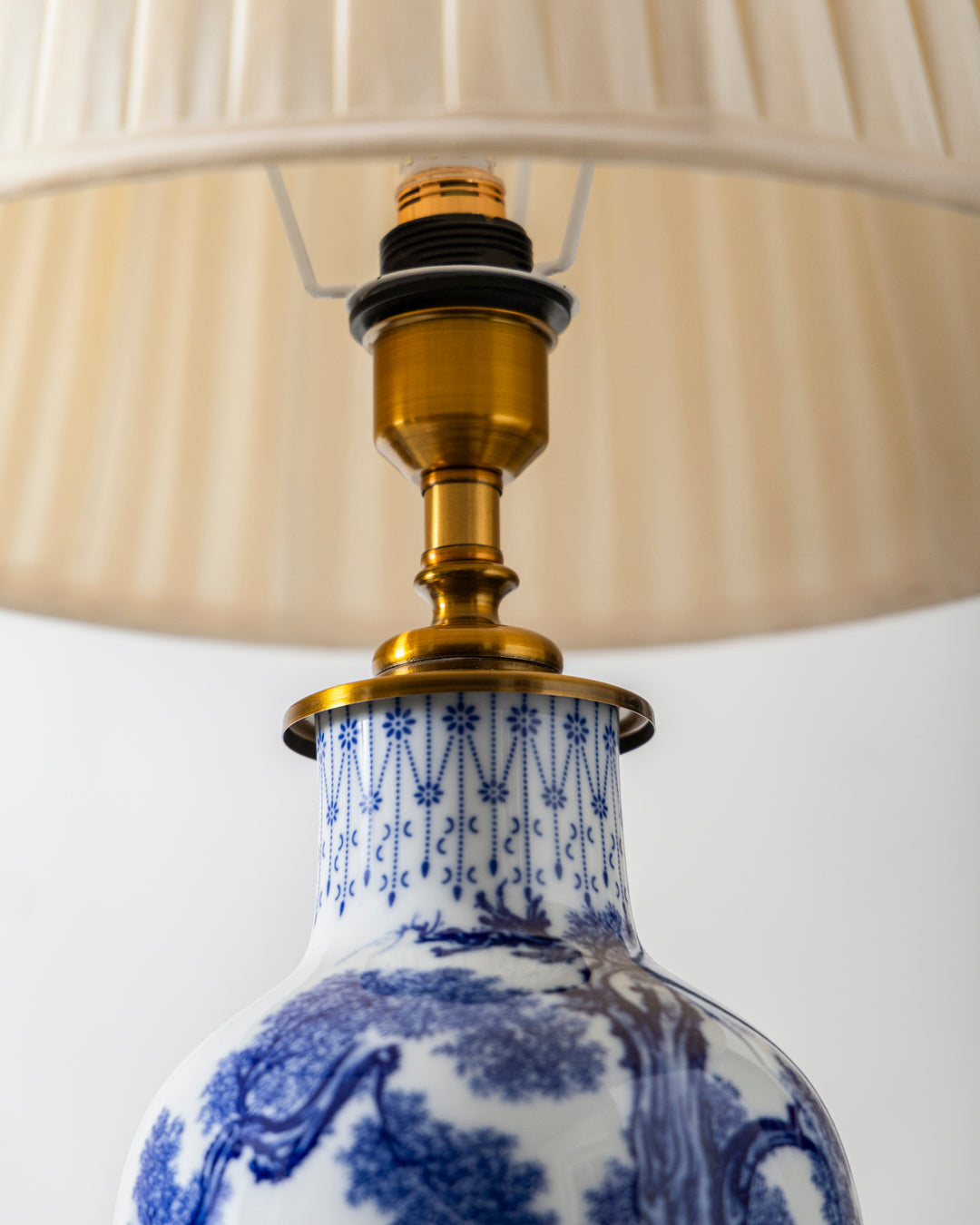 Blue & White Deer & Nature Table Lamp 