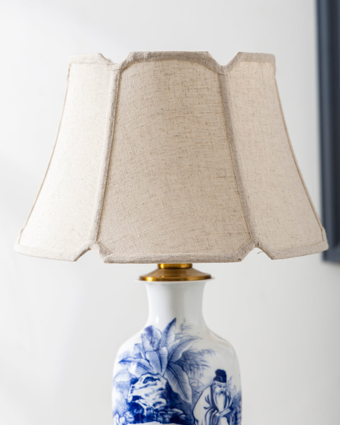 Elderly Wise Man Blue & White Table Lamp 