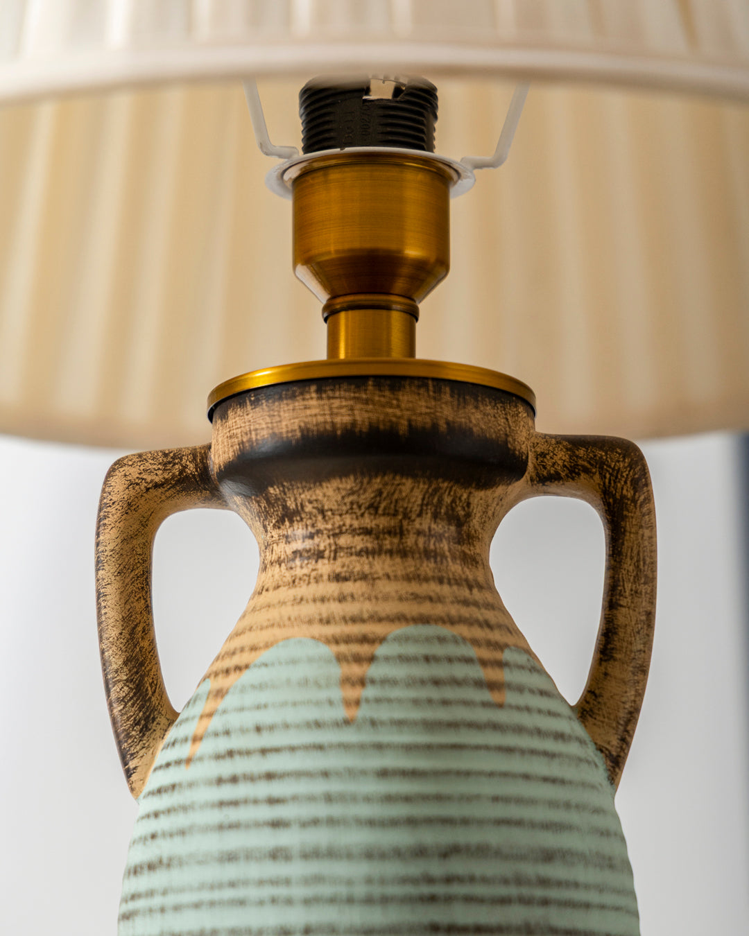 Boho Elegance Ribbed Table Lamp 