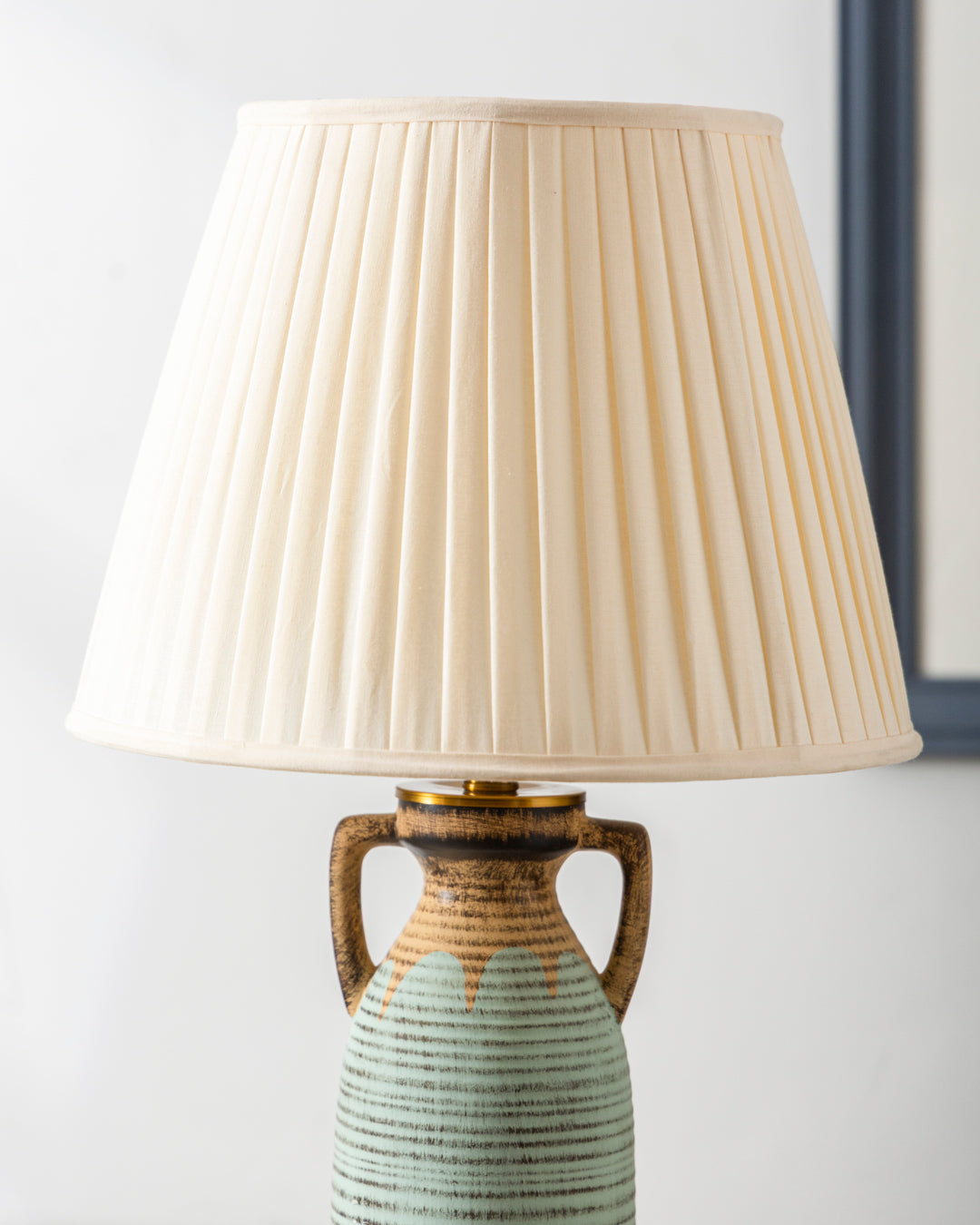 Boho Elegance Ribbed Table Lamp 