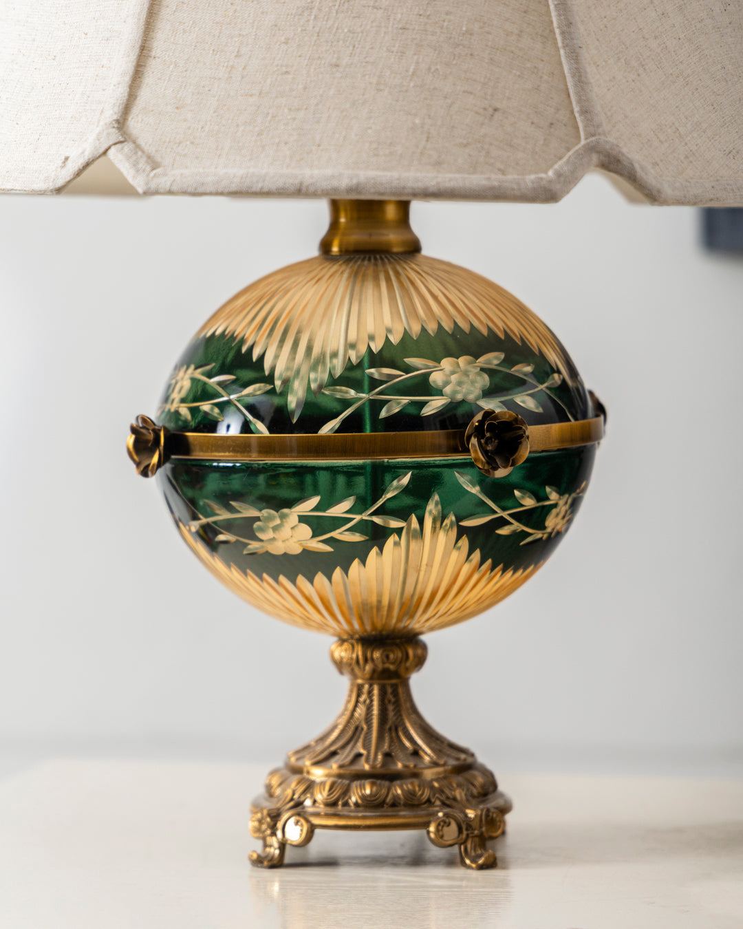 Emerald Laurel Glass Table Lamp 