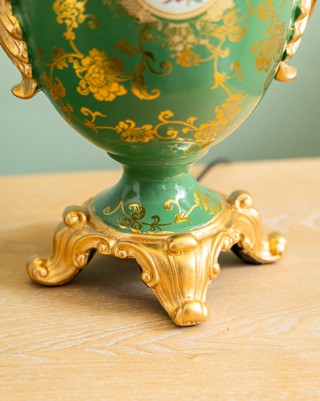 Emerald Heritage Classic Table Lamp 