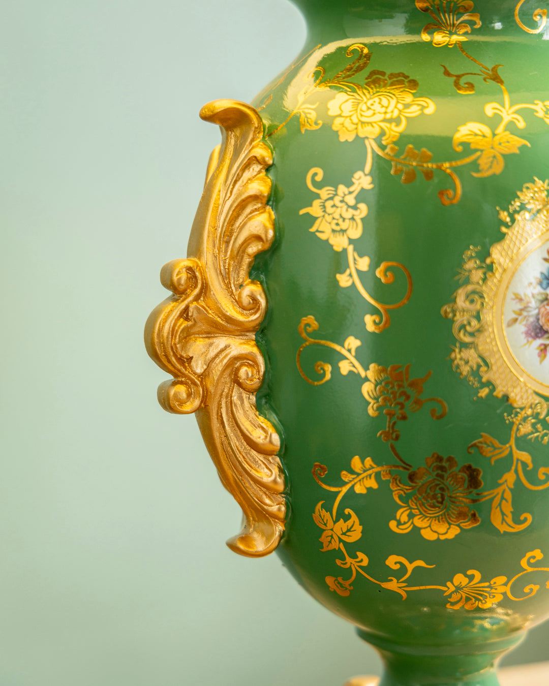 Emerald Heritage Classic Table Lamp 