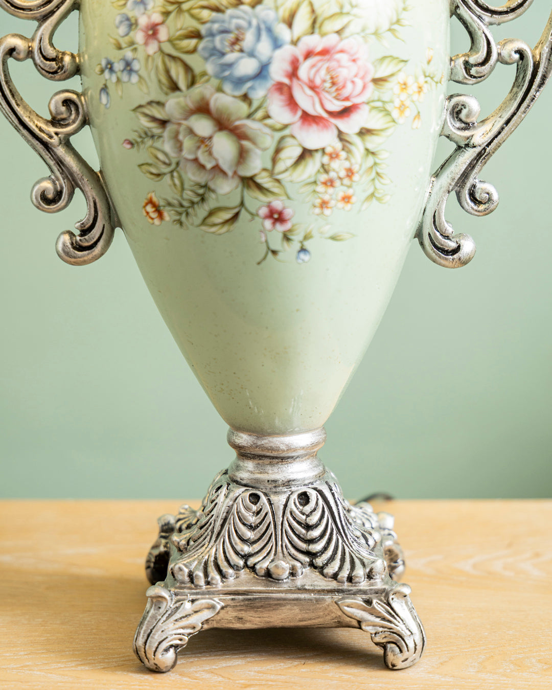 Pastel Bloom Elegance Table Lamp 