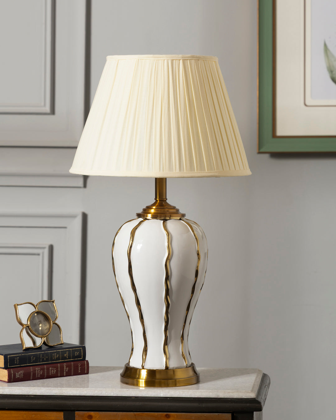 Golden Ripple Table Lamp 