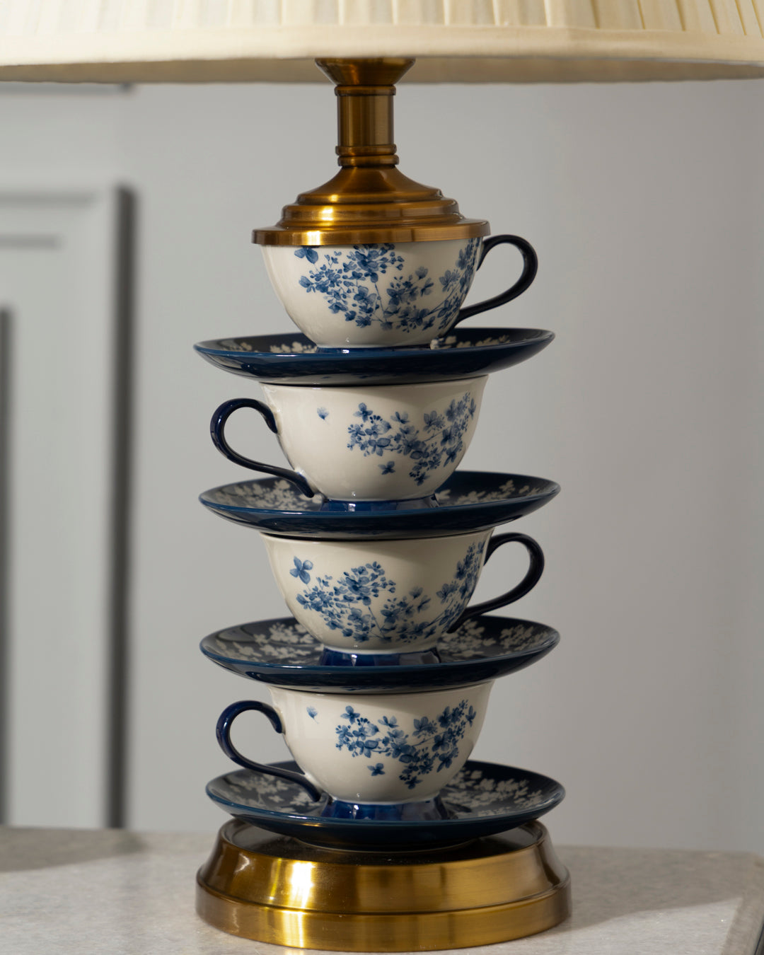 Tea Time Bloom Table Lamp 