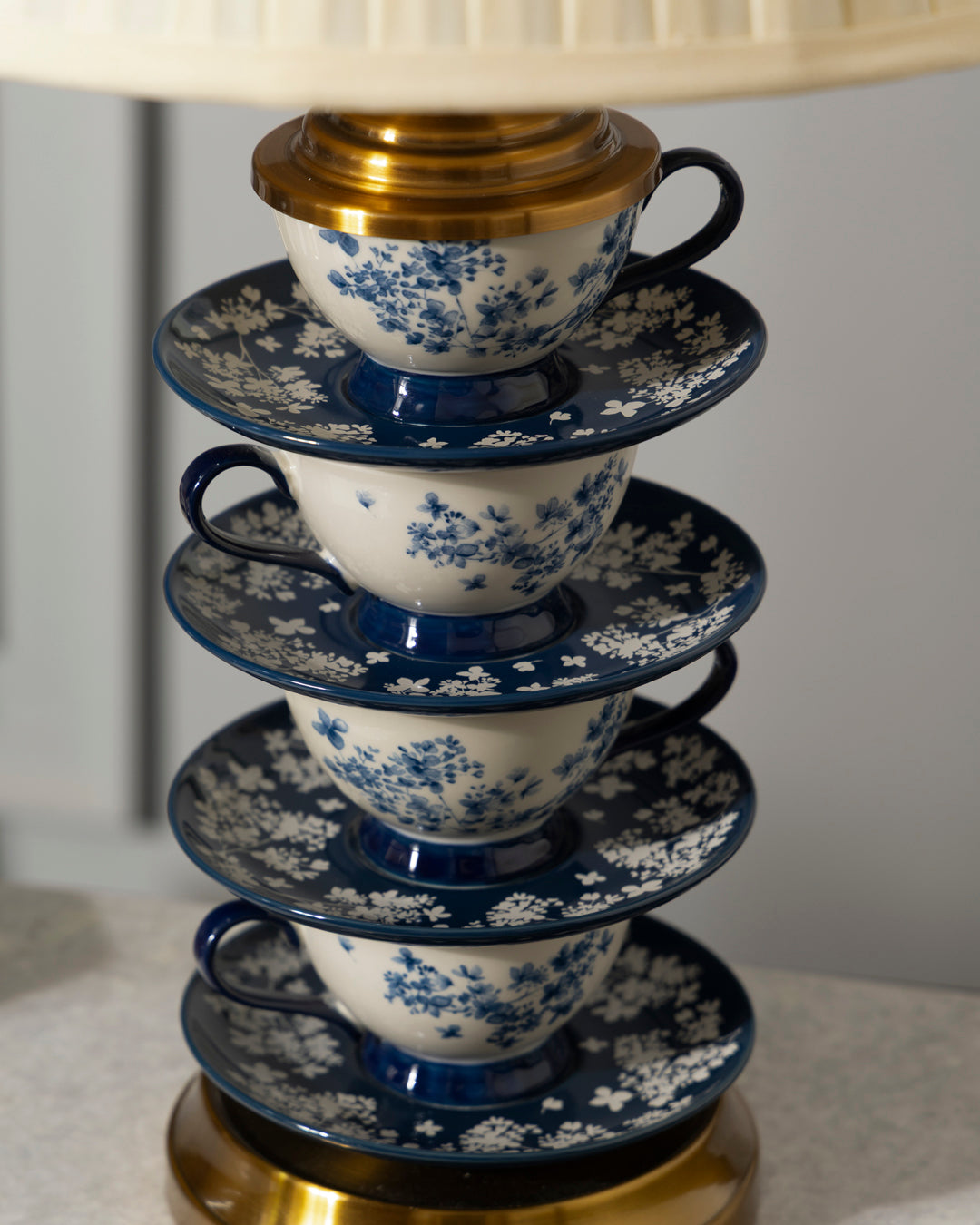 Tea Time Bloom Table Lamp 