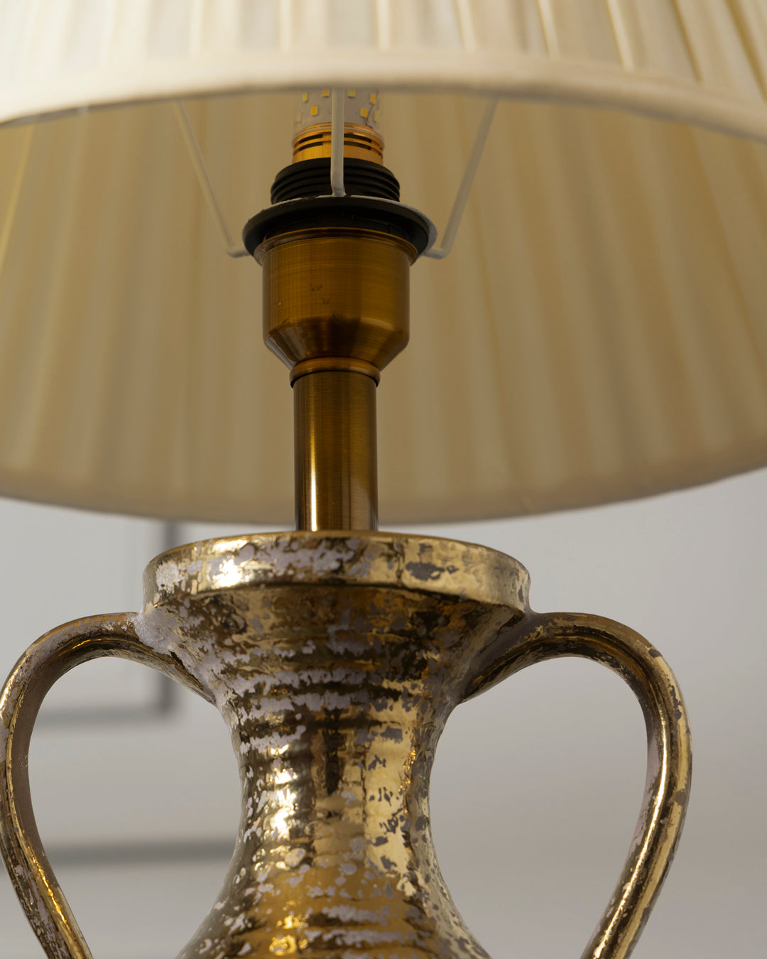 Antique Amphora Glow Table Lamp 