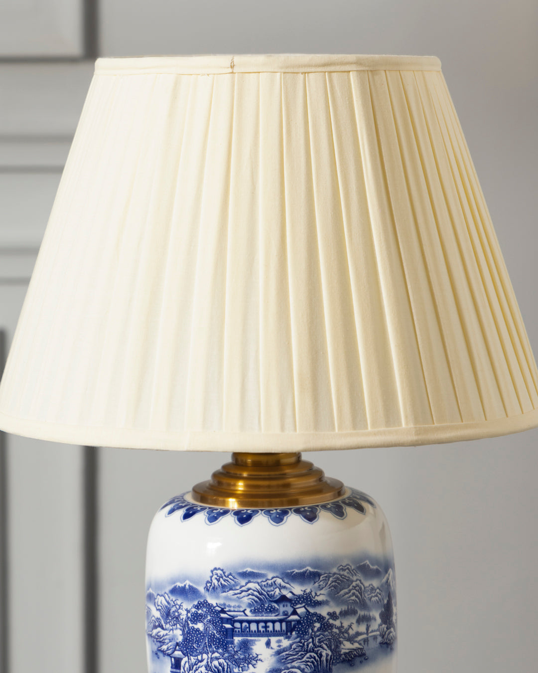 Cobalt Landscape Heritage Table Lamp 