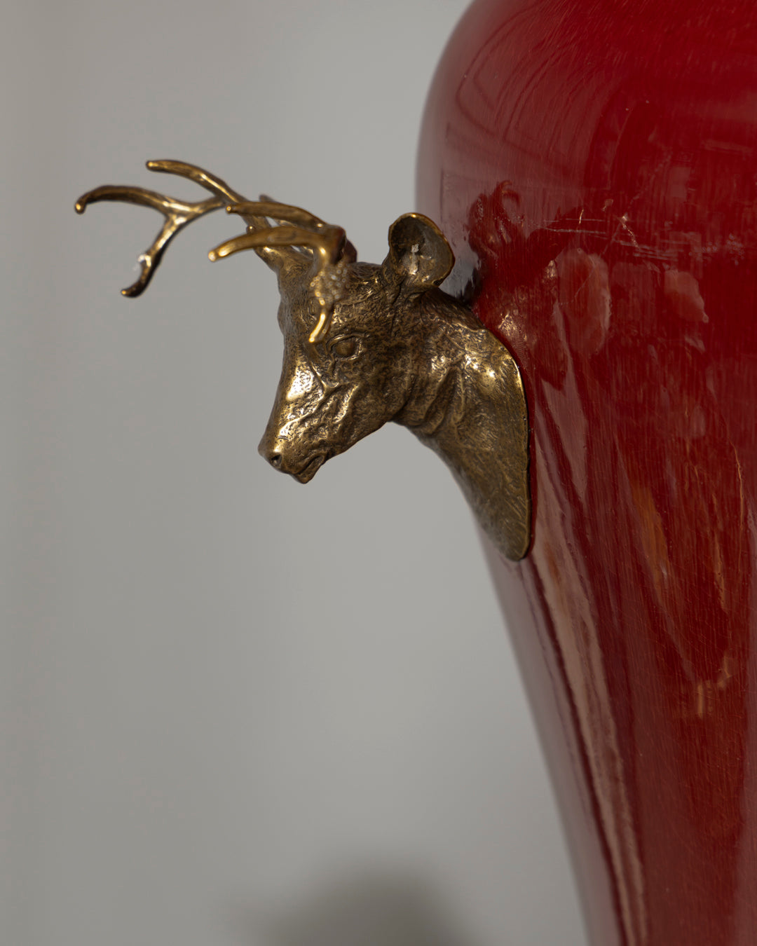 Majestic Brass Deer Crest Table Lamp 