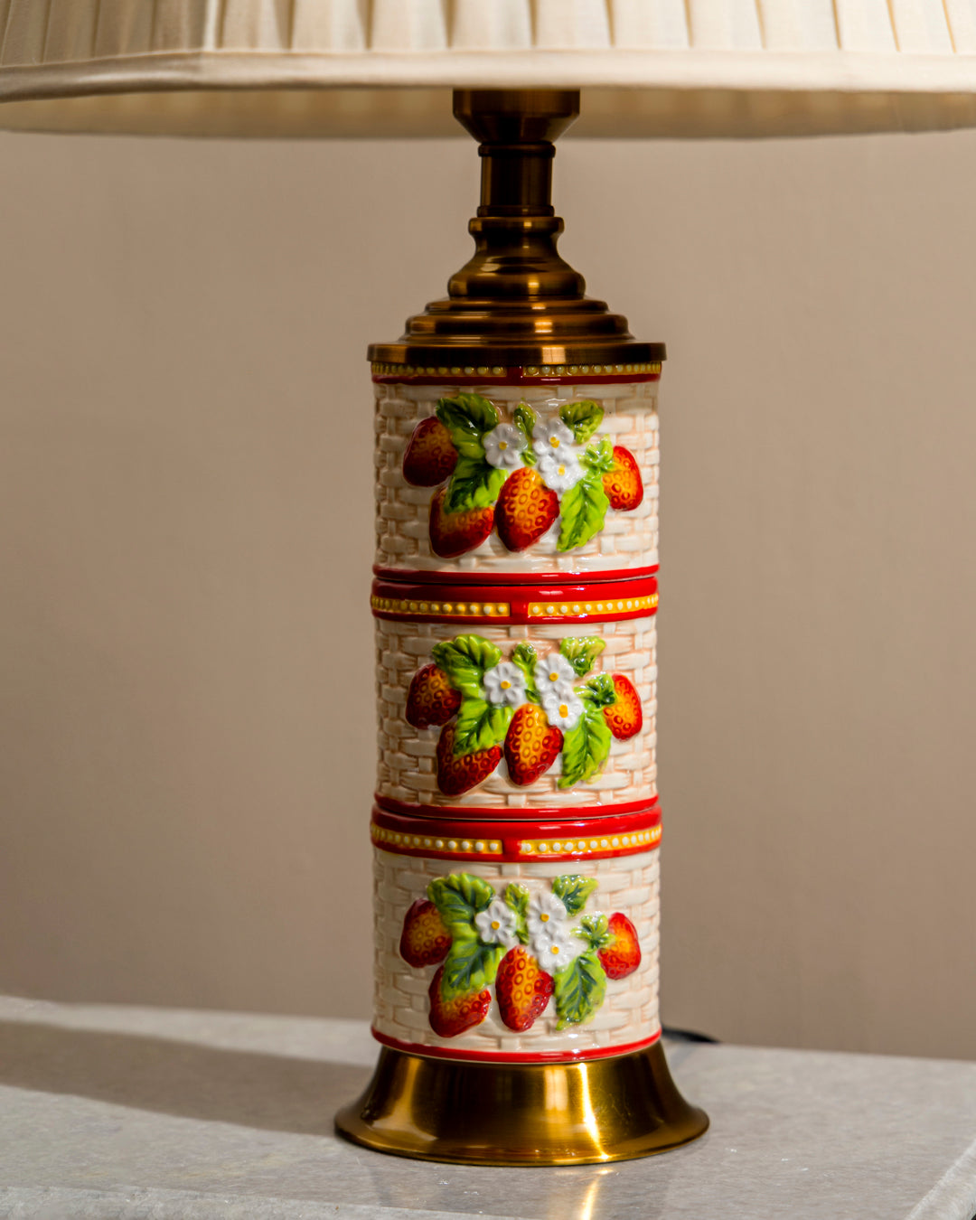 Strawberry Bliss Table Lamp 