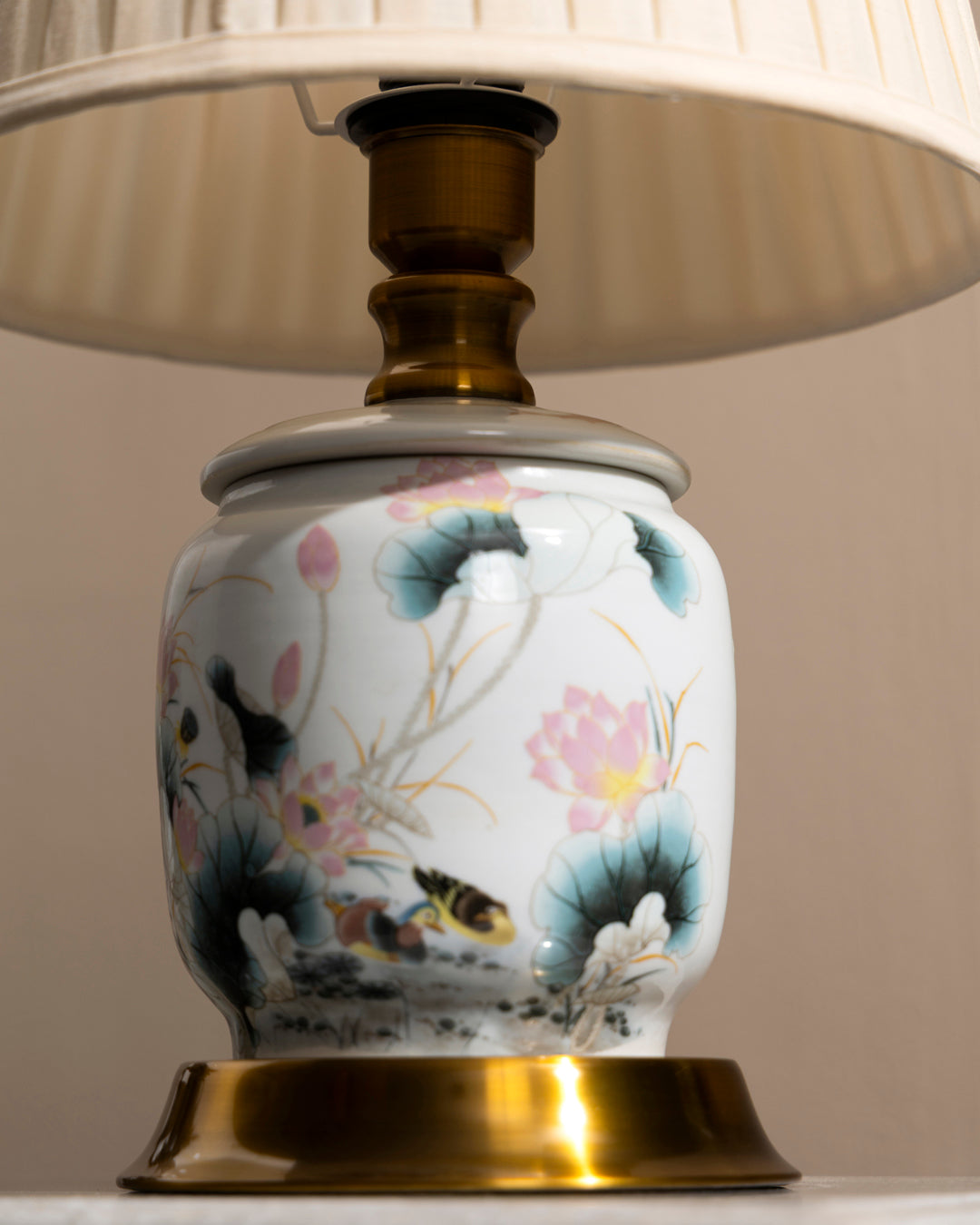 Serene Flora Classic Table Lamp 