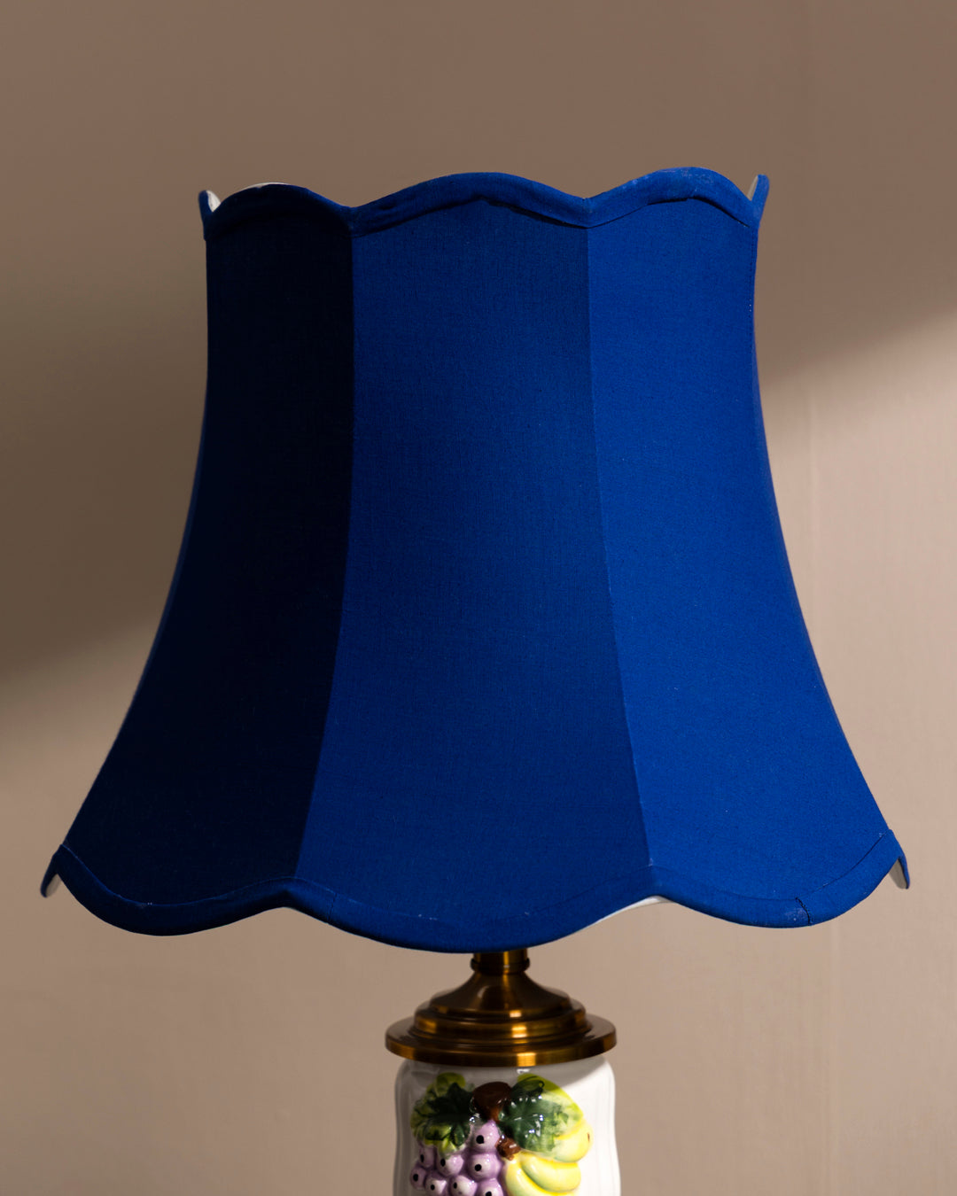 Graceful Grapes Condiment Table Lamp 