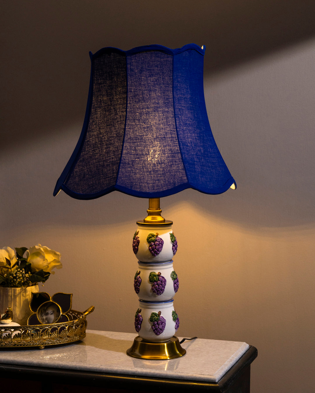 Graceful Grapes Condiment Table Lamp 