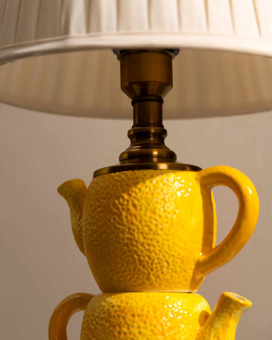 Lemon Citrus Teapot Table Lamp 