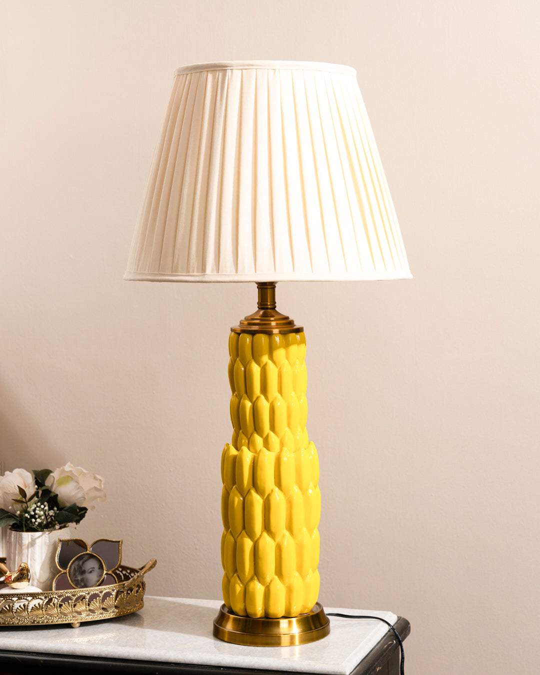 Banana Bunch Ceramic Table Lamp 