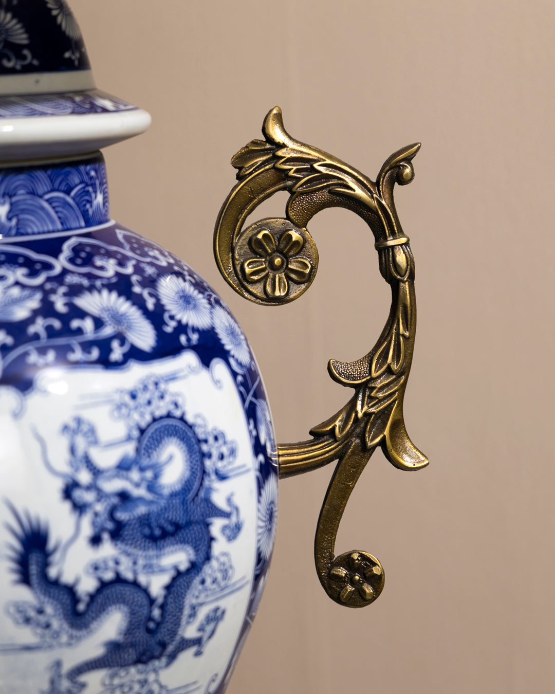 Regal Dragon Emblem Table Lamp 