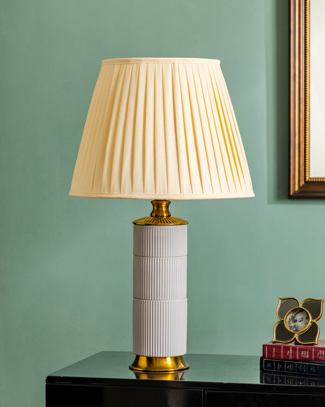 Luxe Fluted Table Lamp 
