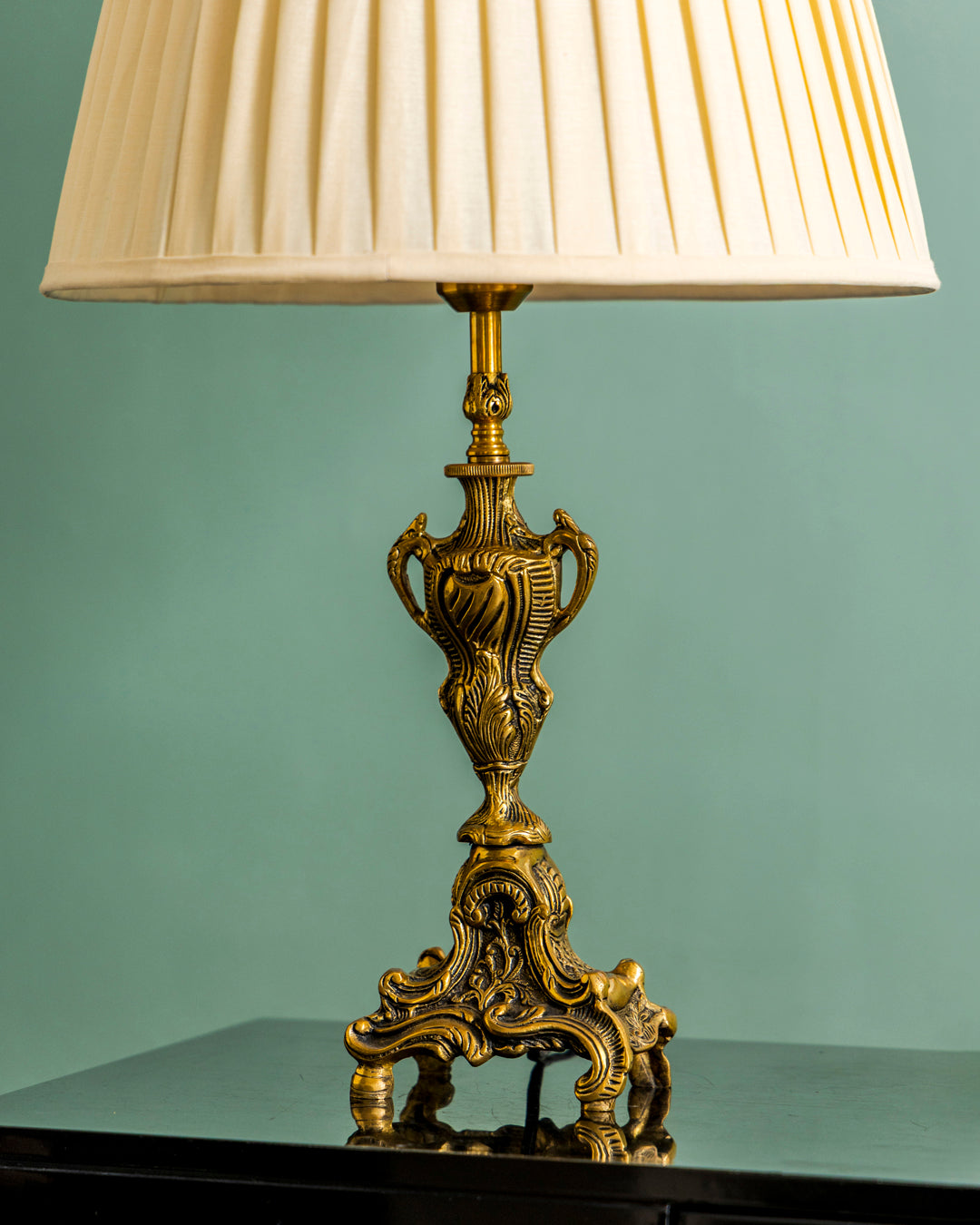 Louis Royale Table Lamp 