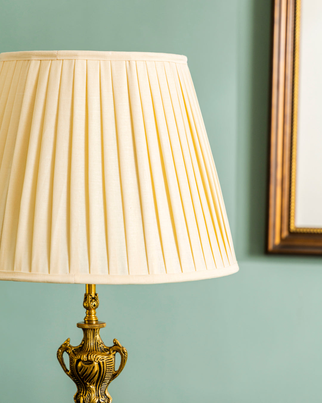 Louis Royale Table Lamp 