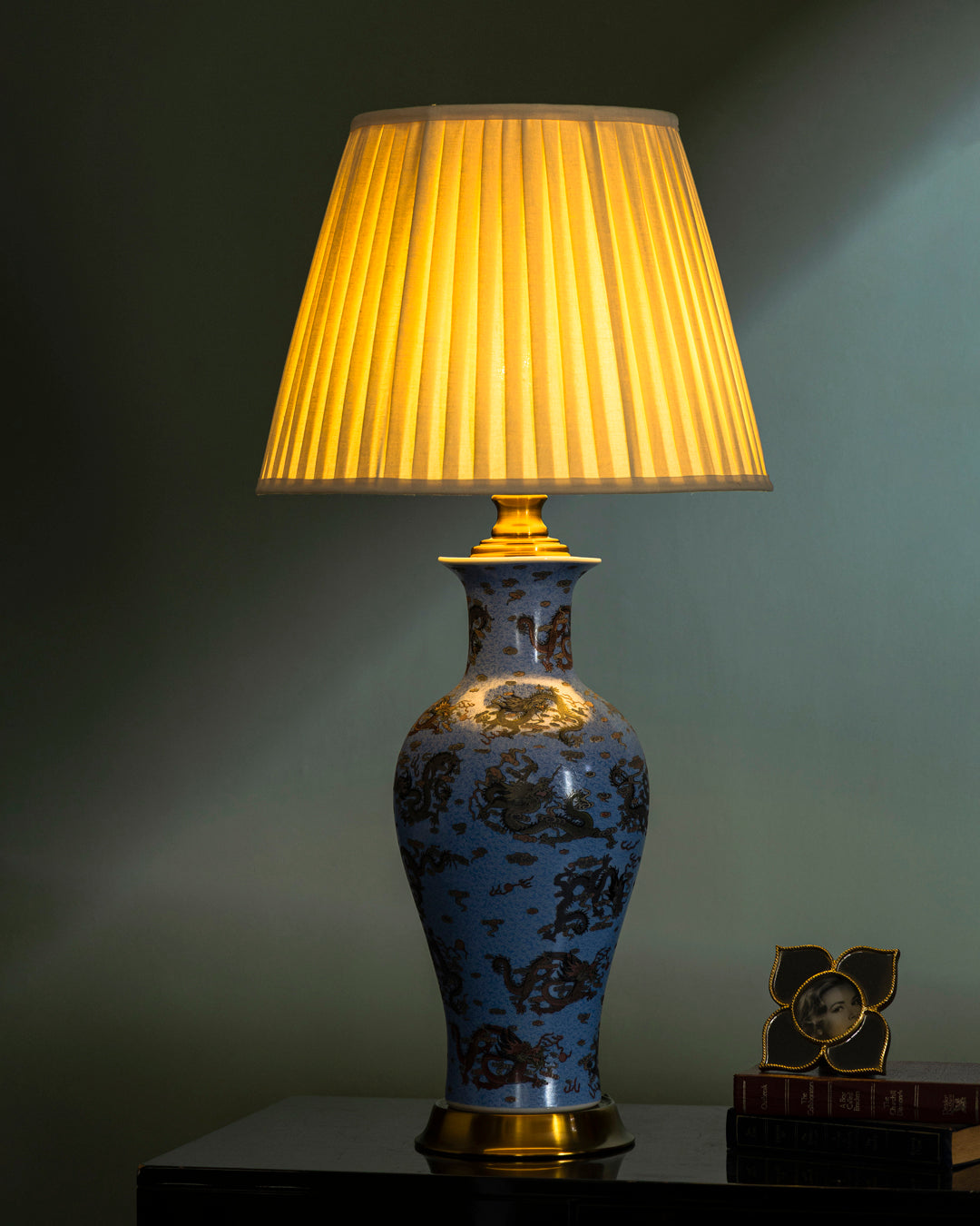 Dragon Motifs Symbolizing Bone China Table Lamp 