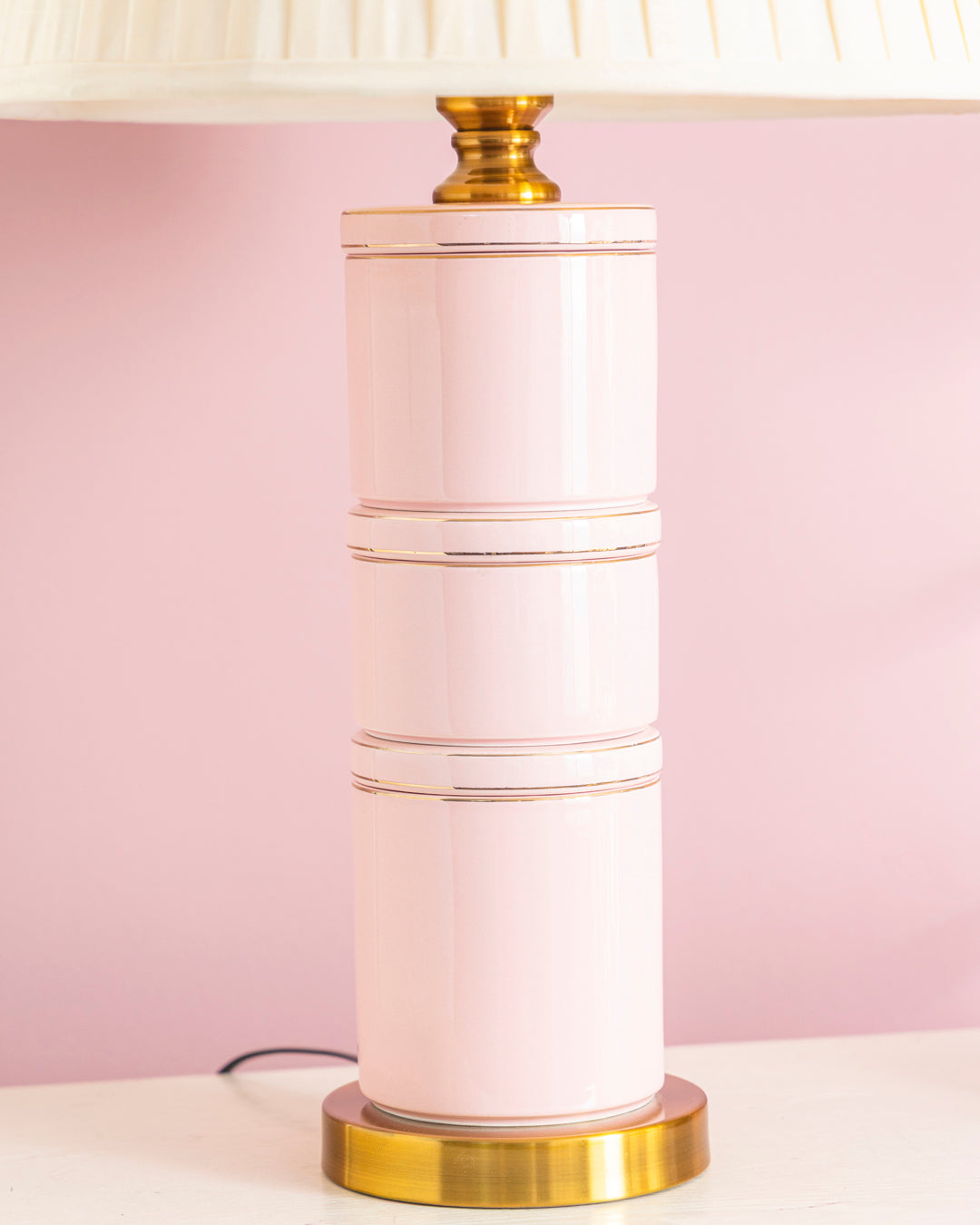 Ivory Elegance Ceramic Table Lamp 