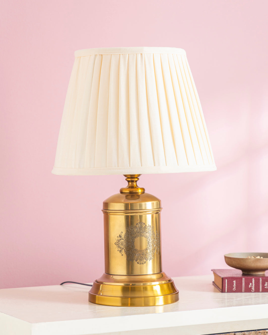 Regal Aura Brass Table Lamp 