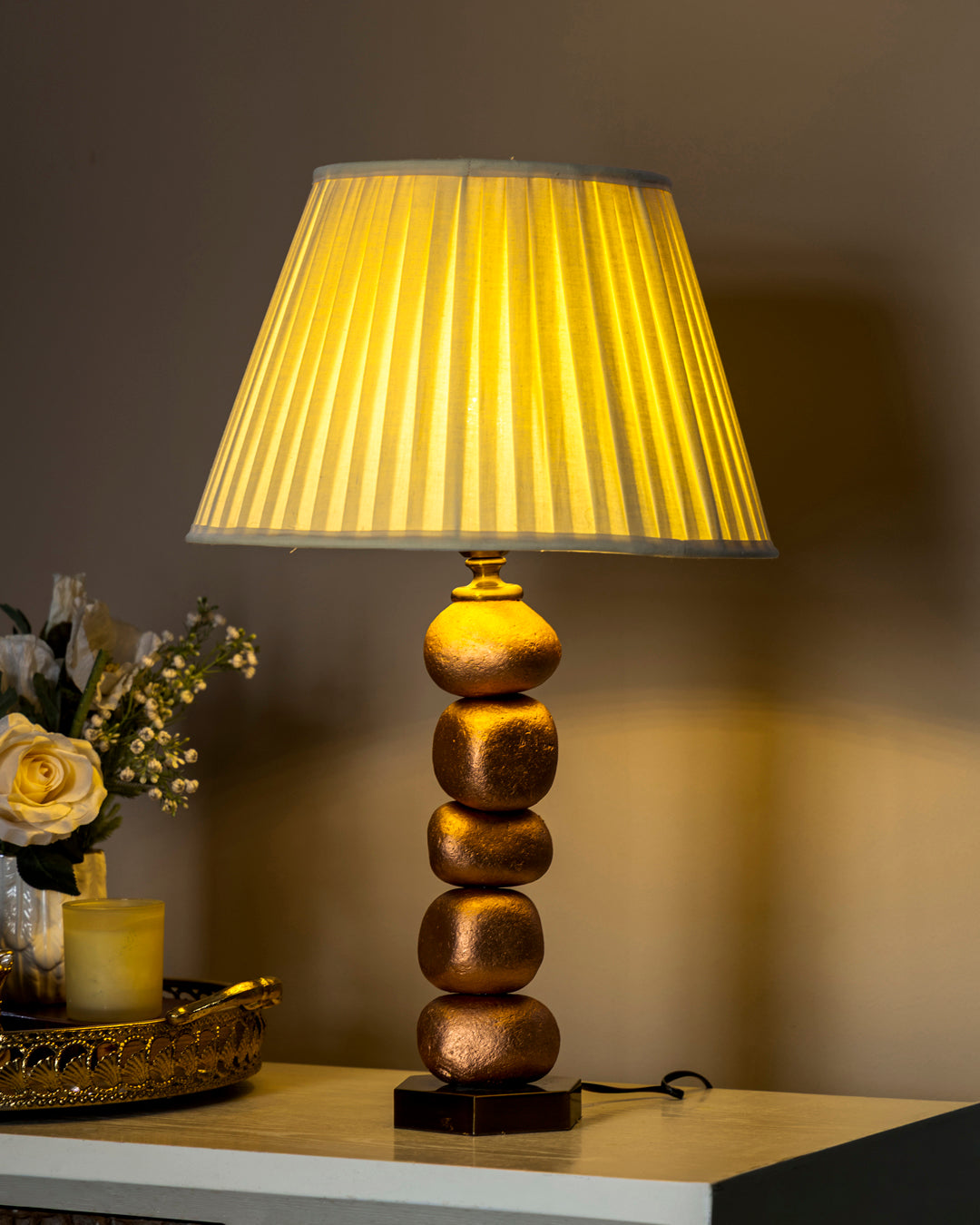 Modern Pebble Column Table Lamp 
